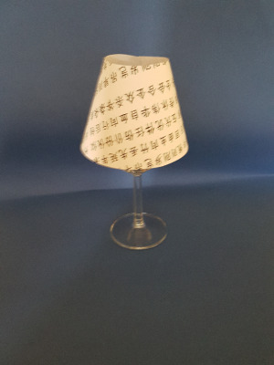 Weinglaslampe asiatische Schriftzeichen